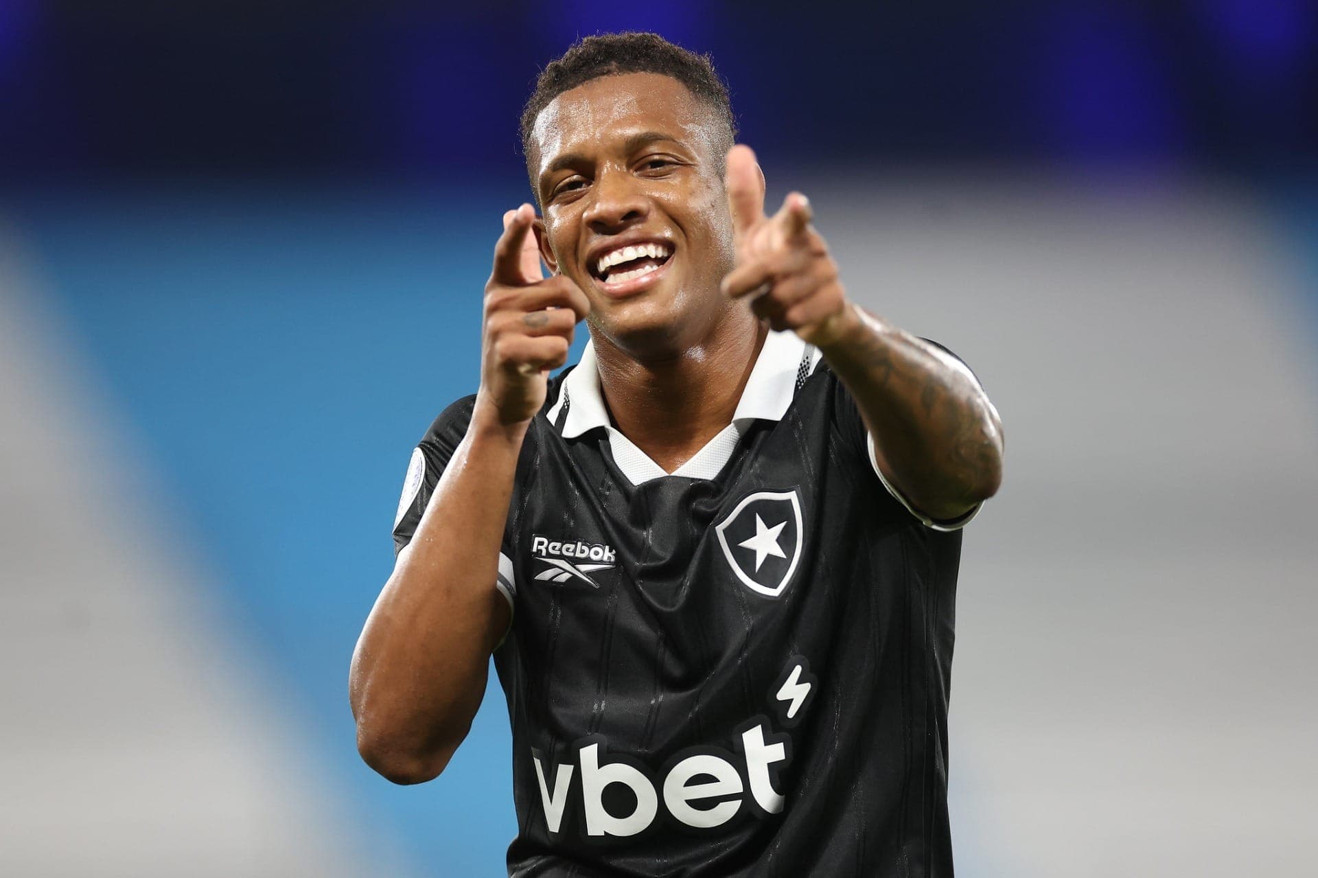 Danilo vive fase de artilheiro
