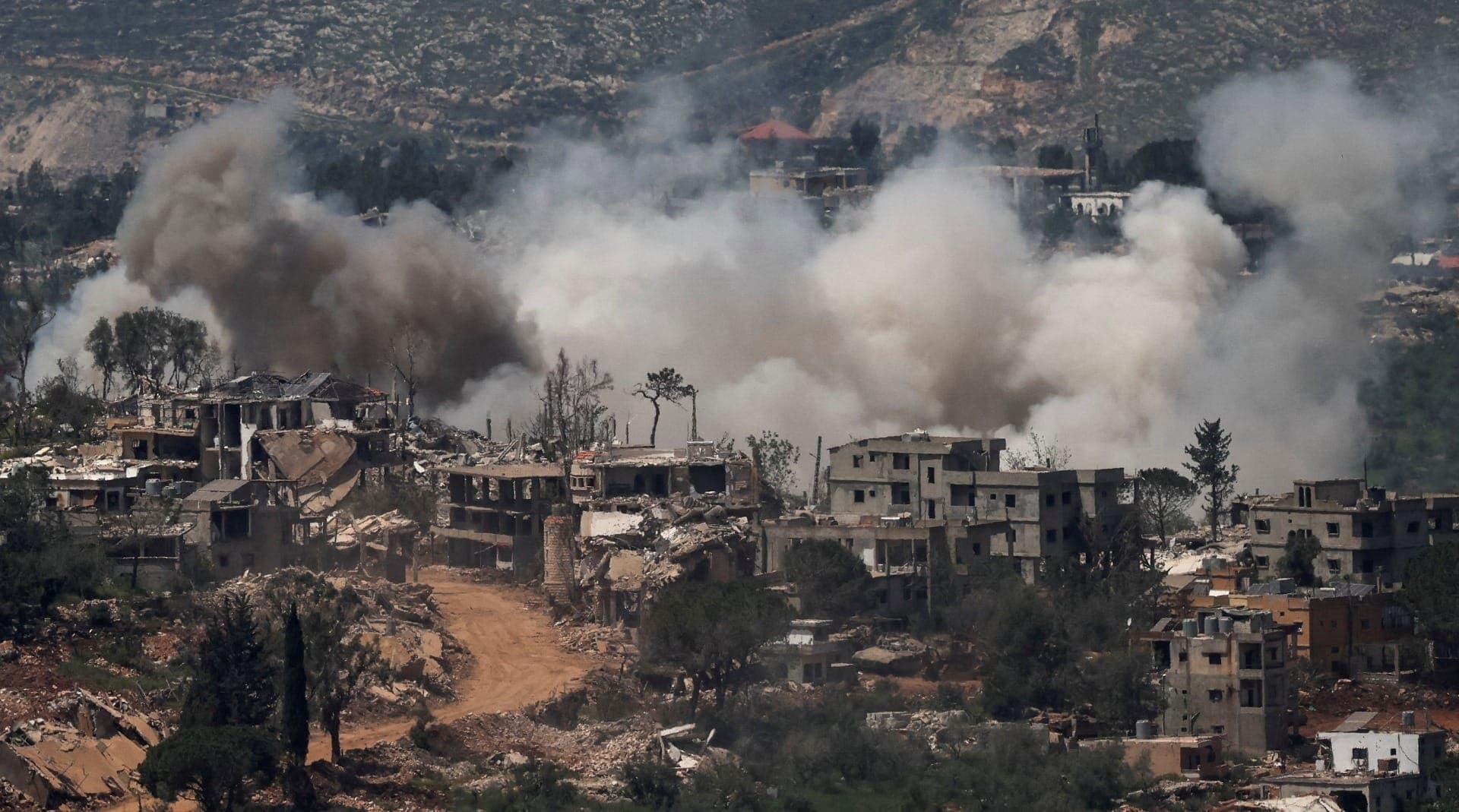 Ataques israelenses no Líbano