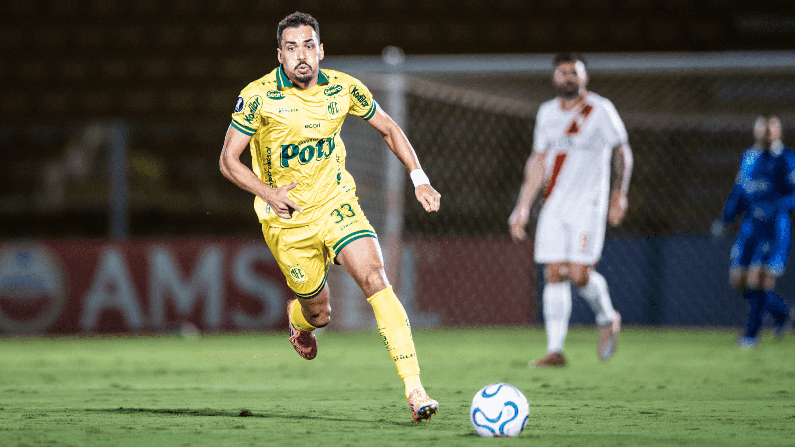 O Leão tem os mesmos seis pontos de LDU e Lanús