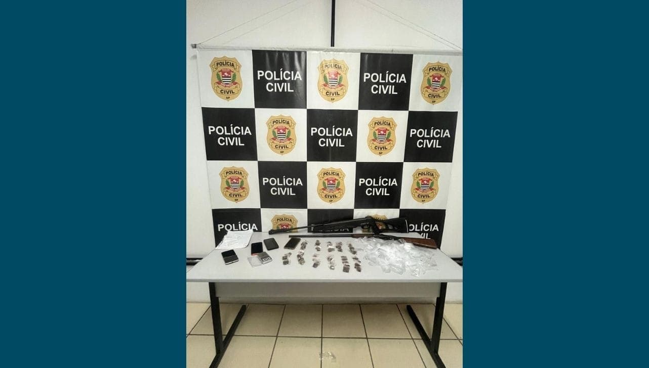 Drogas e armamento encontrados