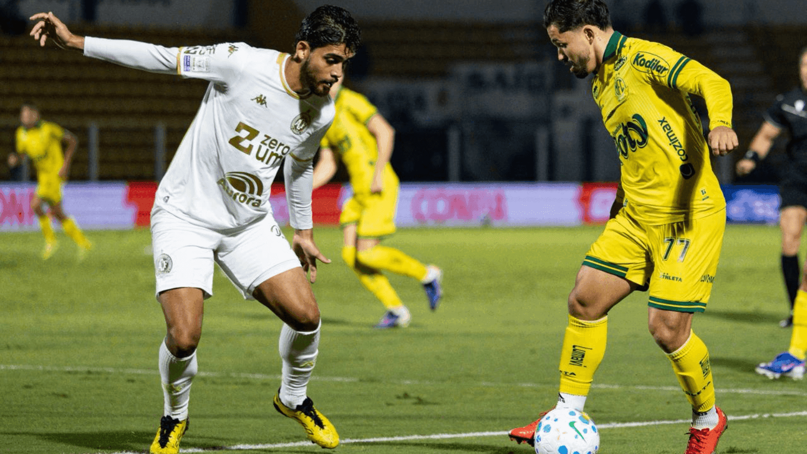 Leão e Chape ficaram no 1 a 1 jogando no Maião