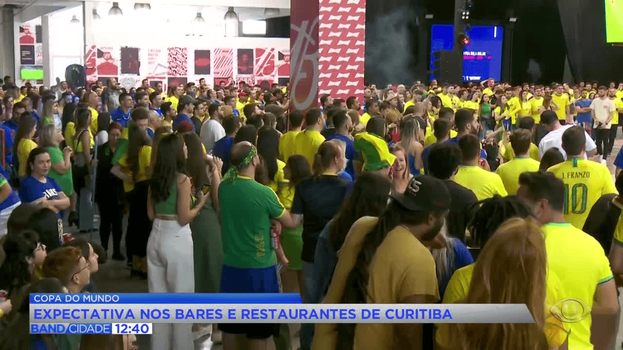 Bares em Curitiba já em clima de Copa do Mundo 