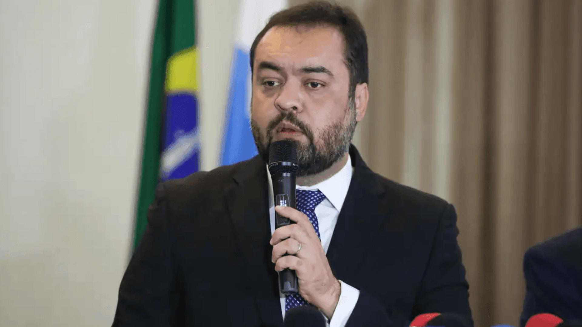 Cláudio Castro é alvo de operação da PF