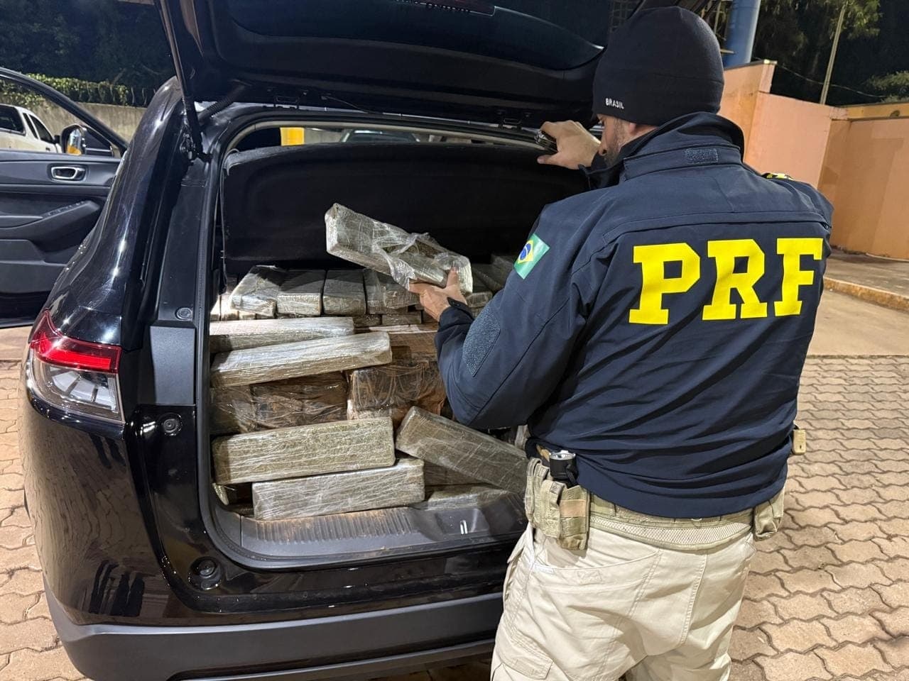 PRF faz apreensão no interior do PR