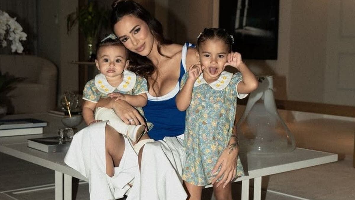 Bruna Biancardi posa com as filhas, Mel e Mavie 