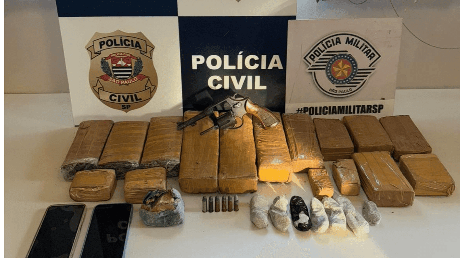 A ação foi feita pelas polícias Civil e Militar 