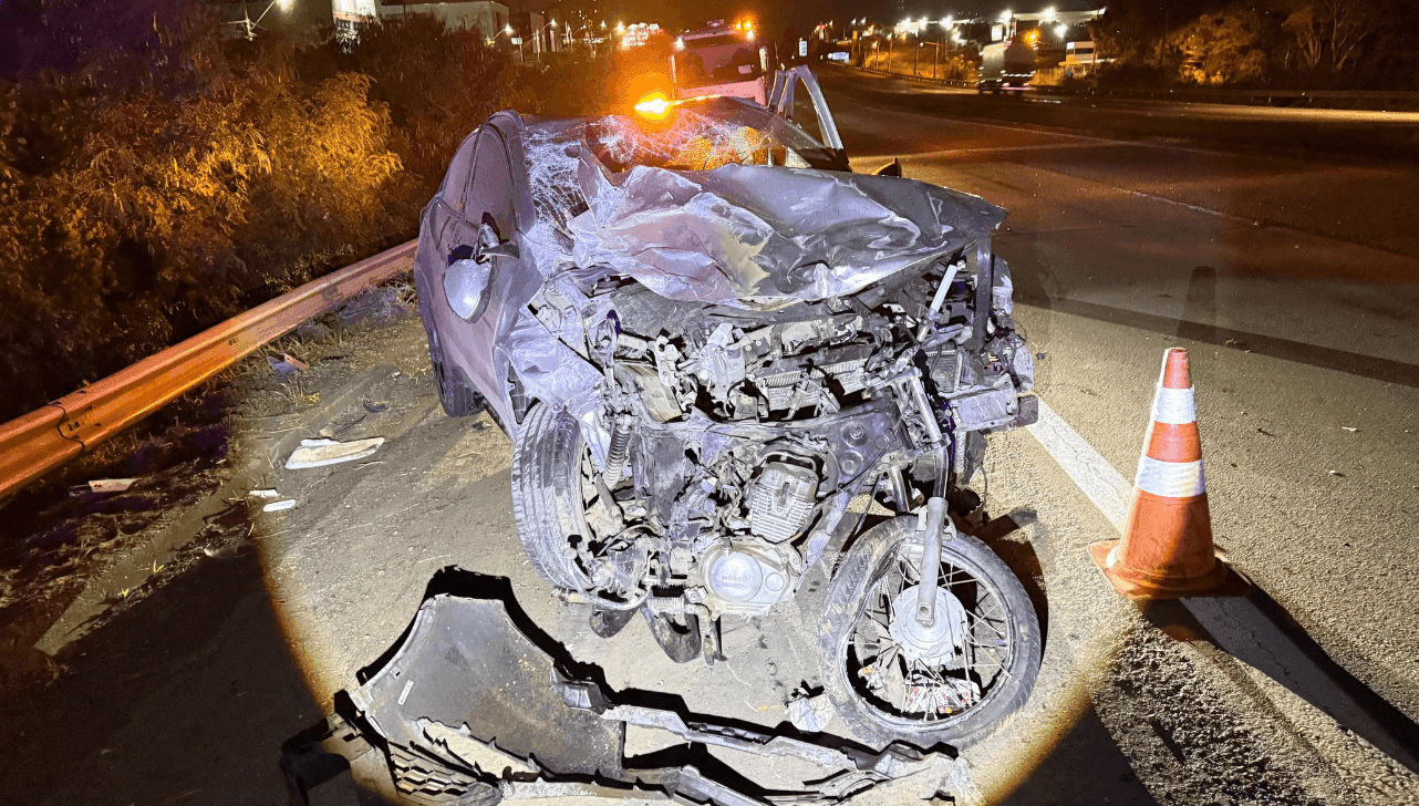 Motociclista não resistiu e morreu no local 