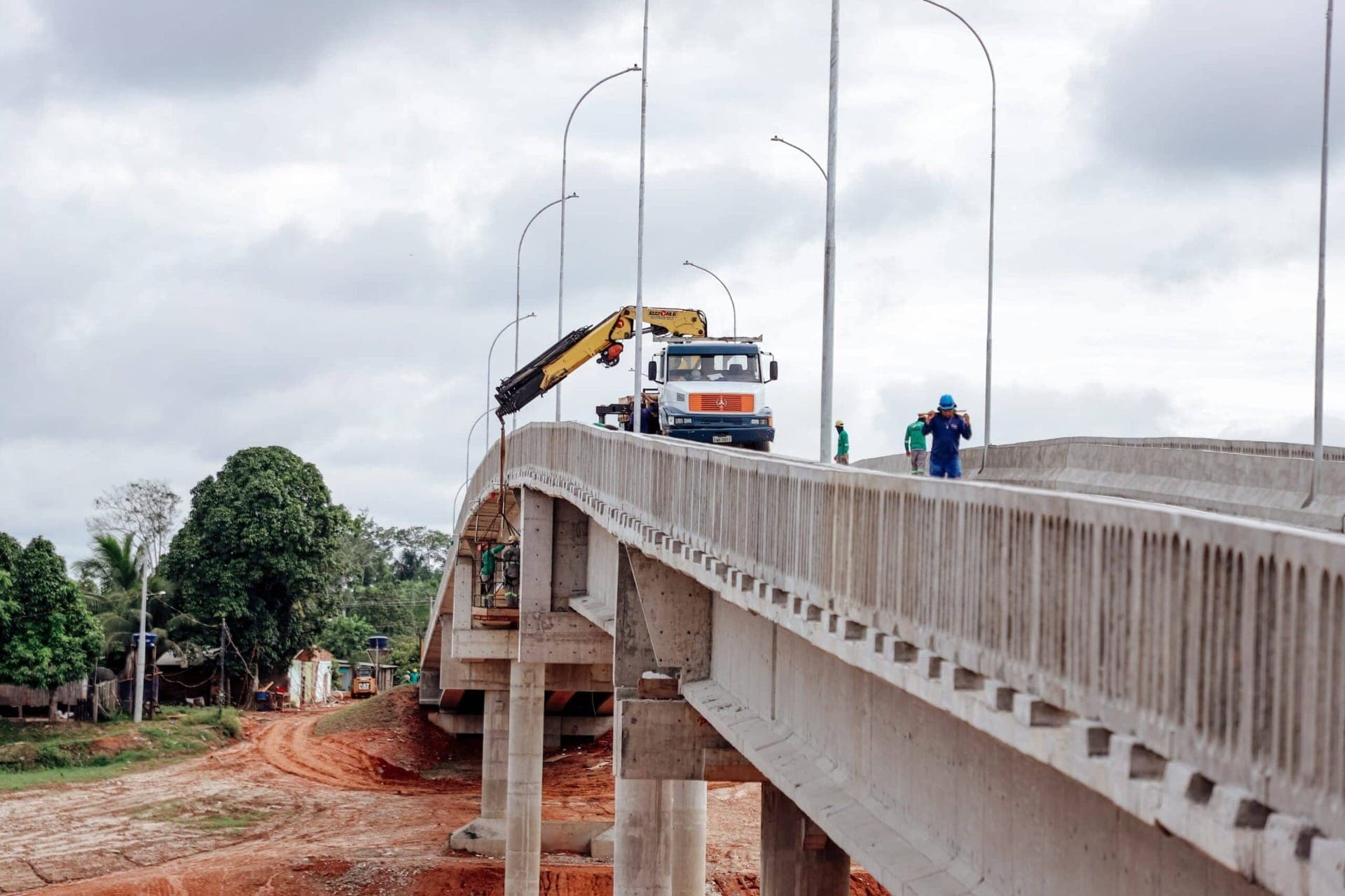 Construção da ponte foi concluída há 3 anos