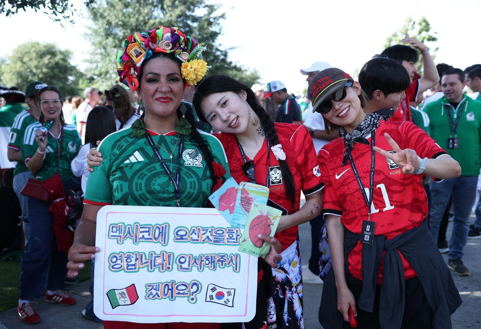 Torcida em México x Coreia do Sul