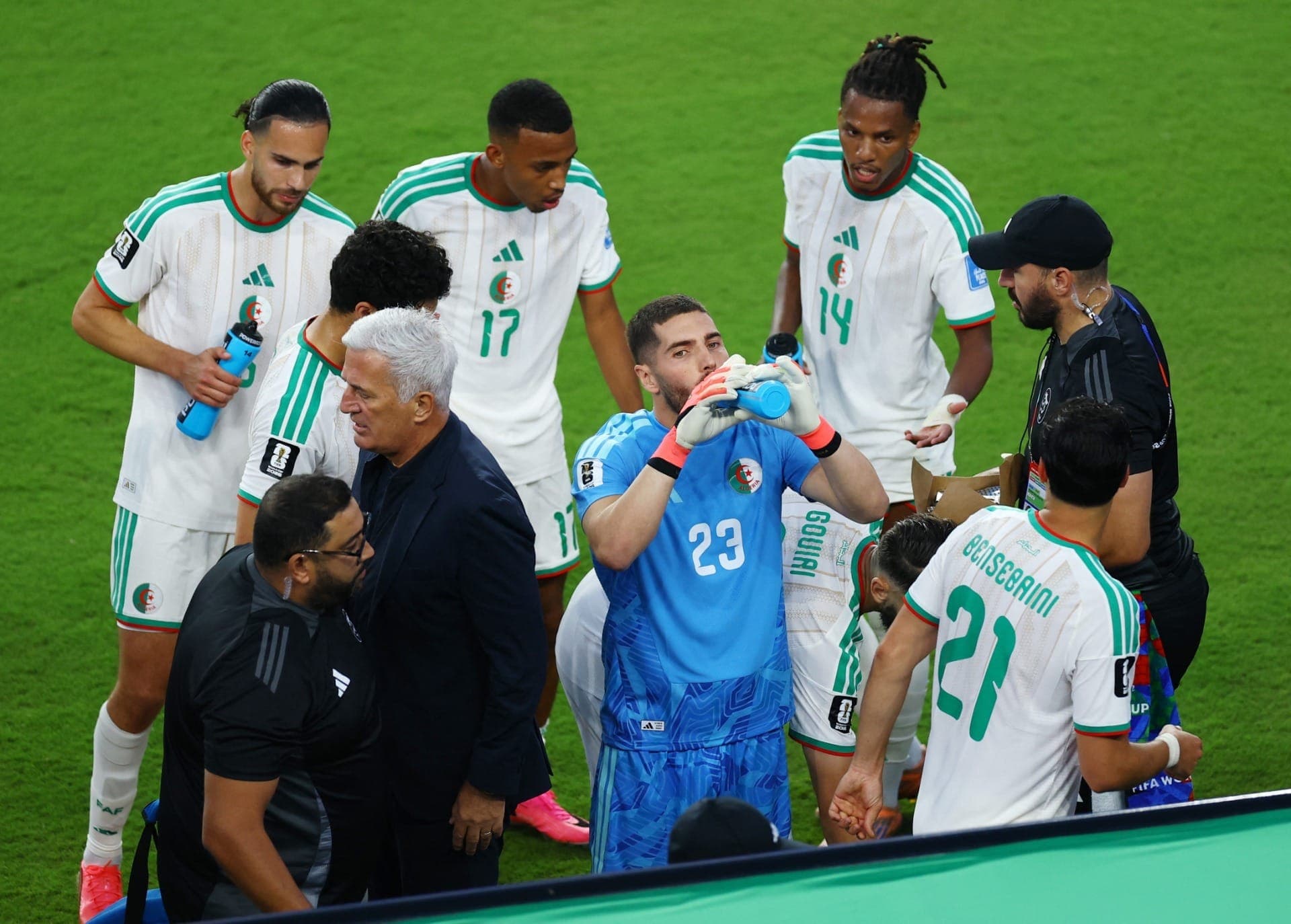 Luca Zidane na parada para hidratação