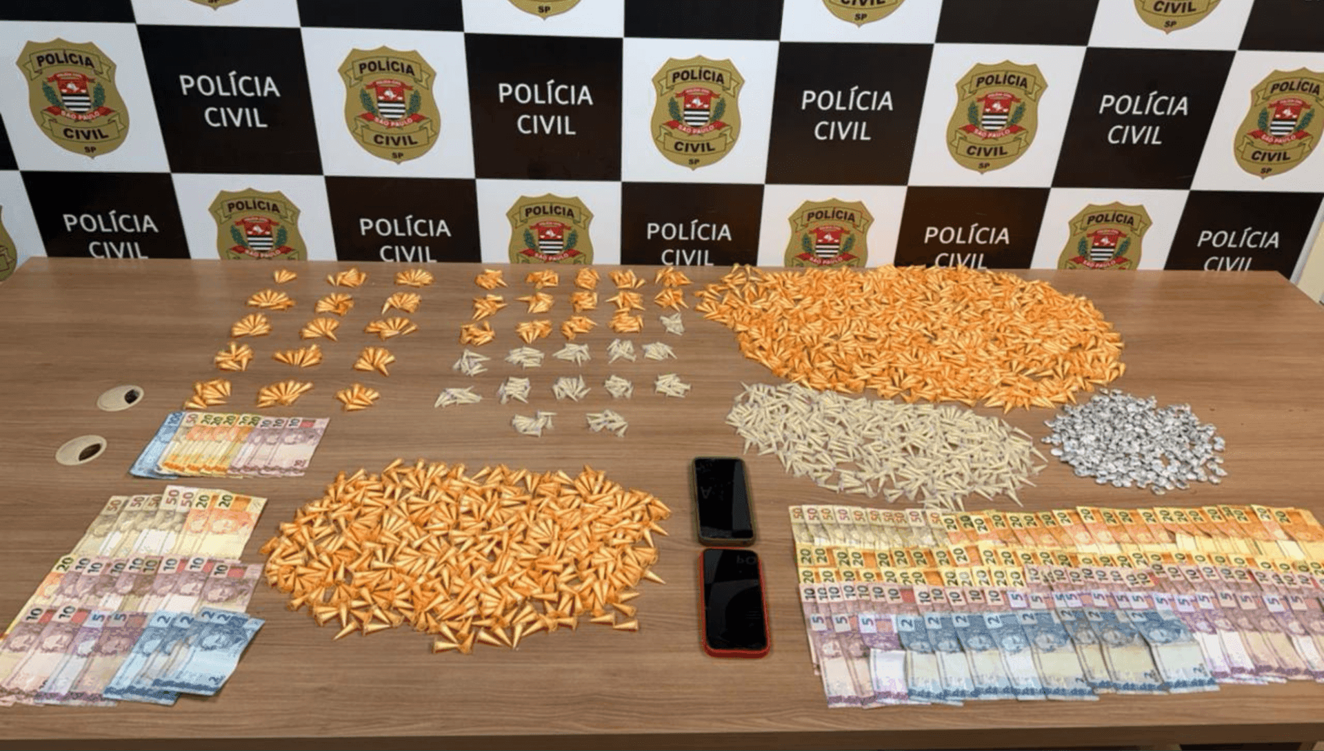 Polícia apreendeu 2.470 porções de entorpecentes