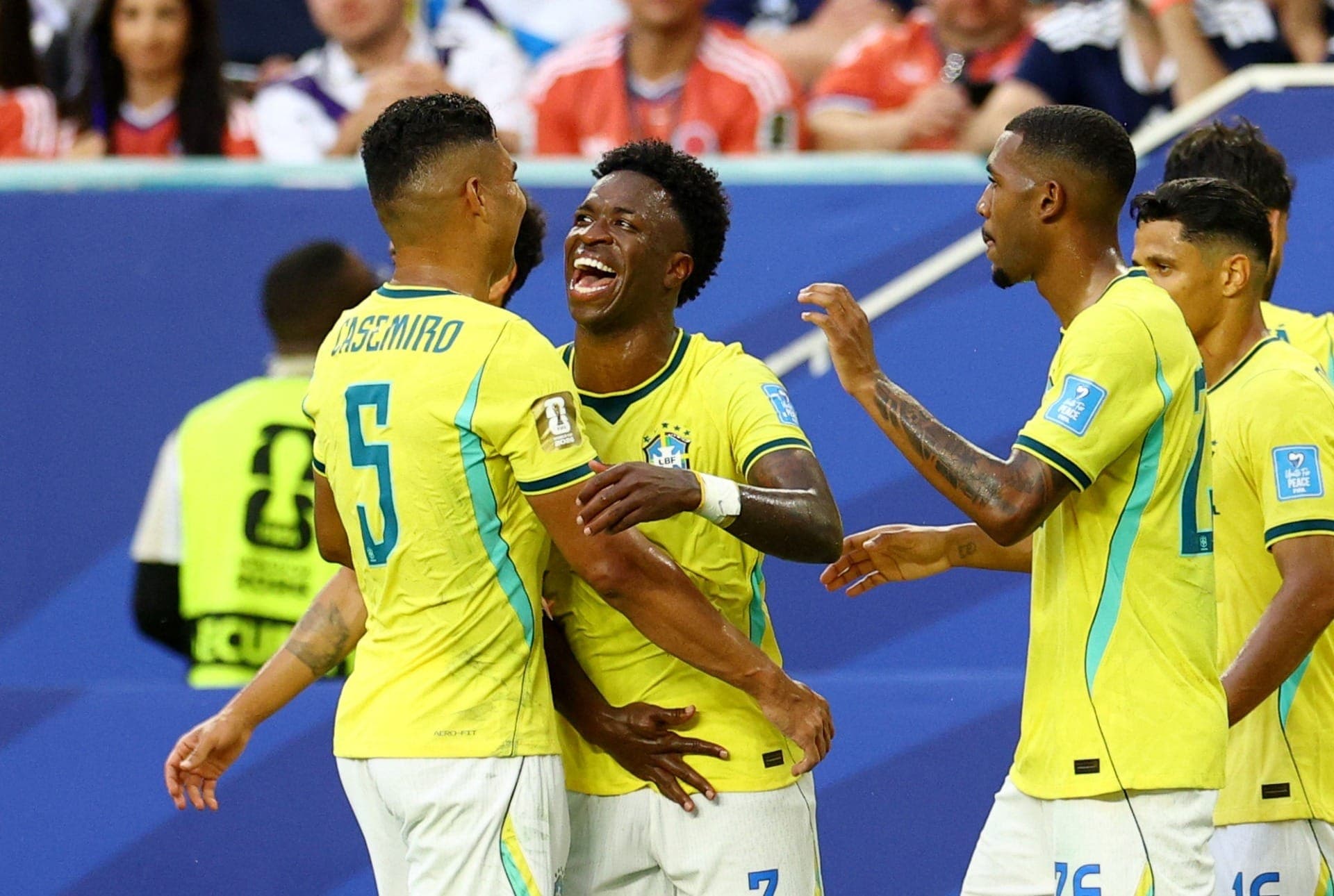 Vinícius Junior comemora gol do Brasil