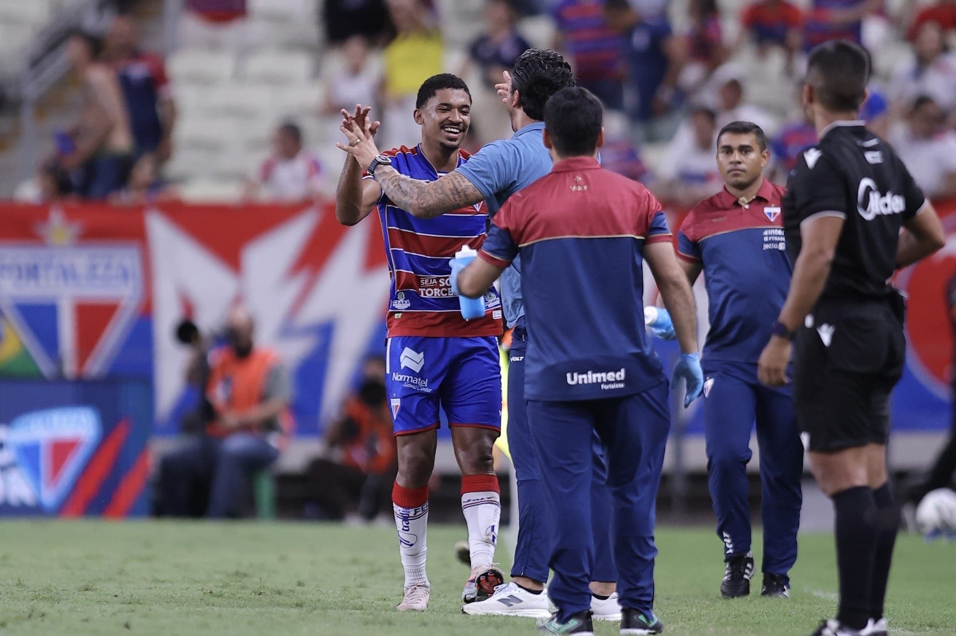 Fortaleza comemora gol no fim