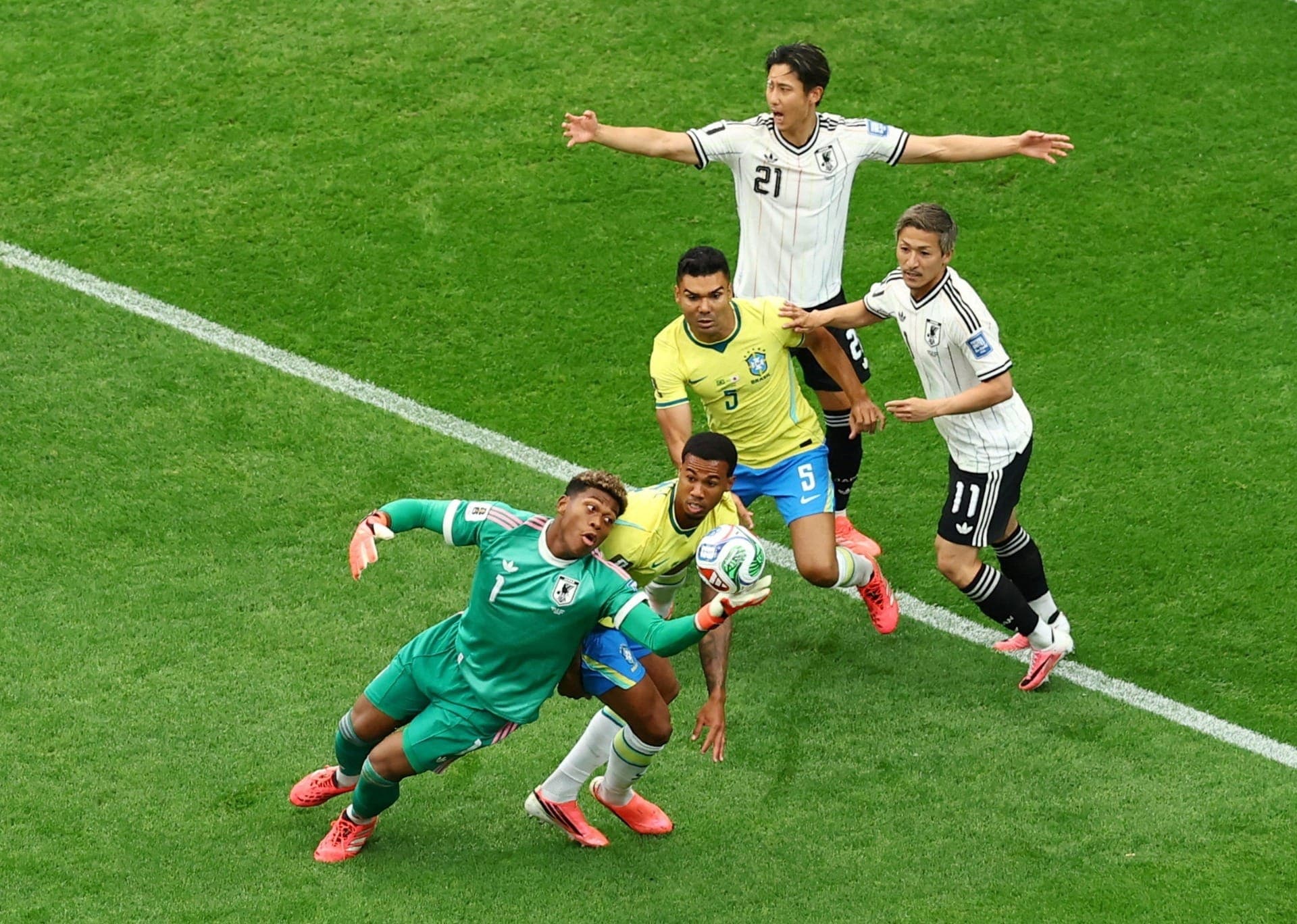 Suzuki durante partida contra o Brasil