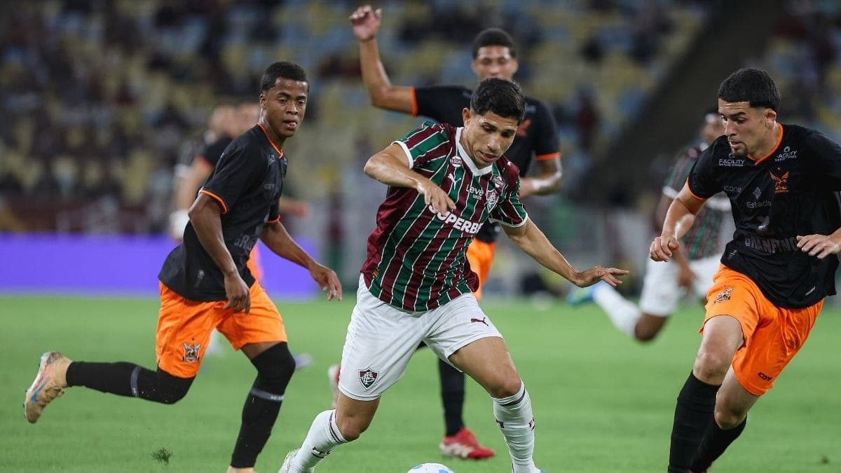 Savarino no jogo contra o Nova Iguaçu