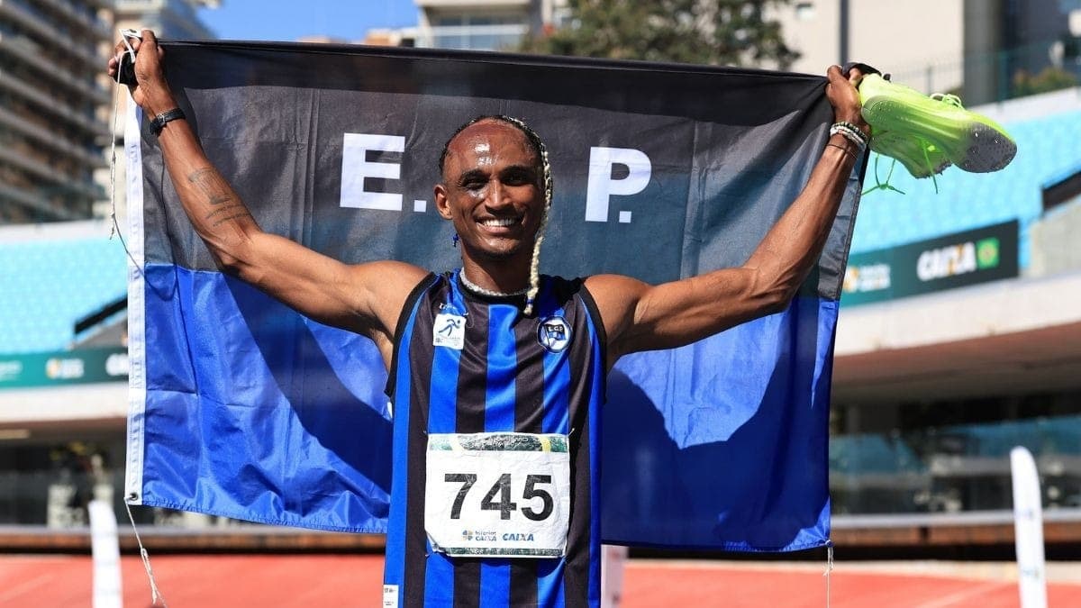 Piu comemora ouro no estádio do Ibirapuera