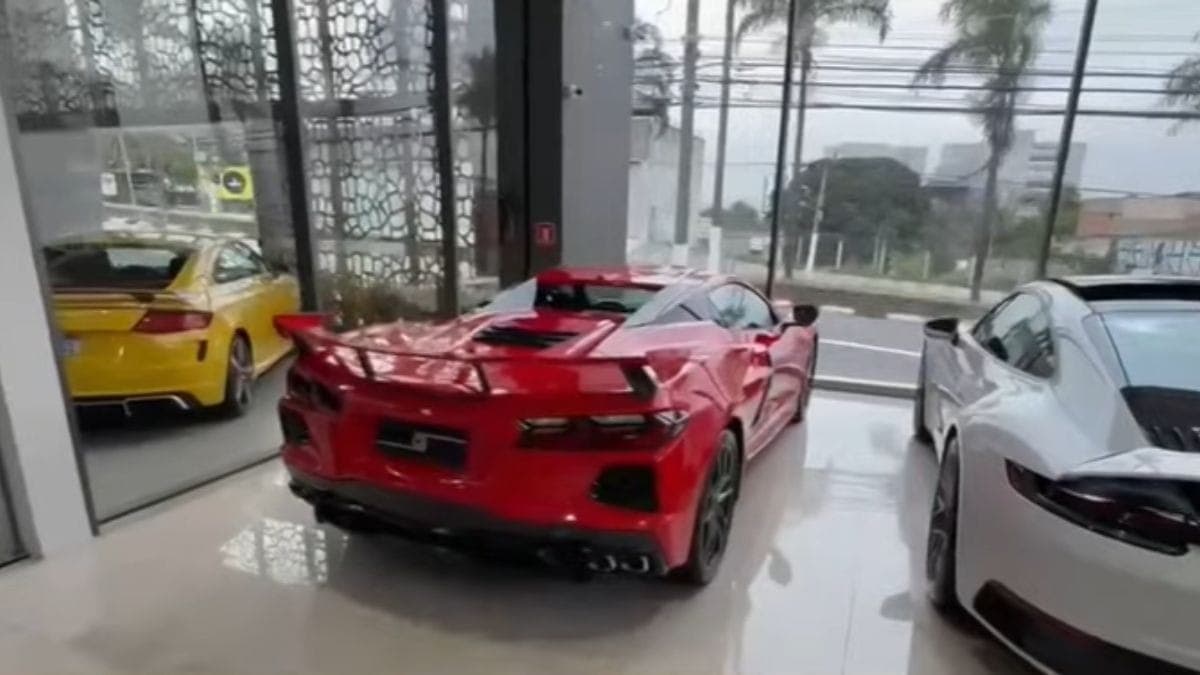Concessionária de luxo do PCC e CV