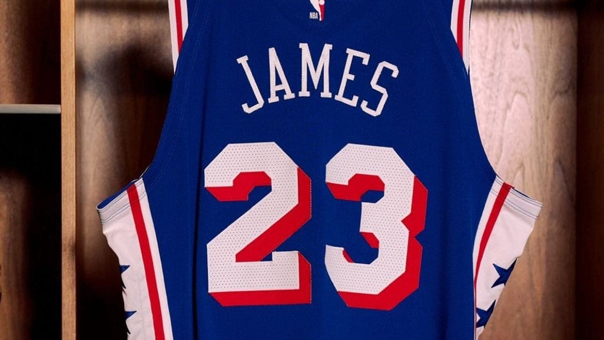 LeBron James é anunciado no Philadelphia 76ers
