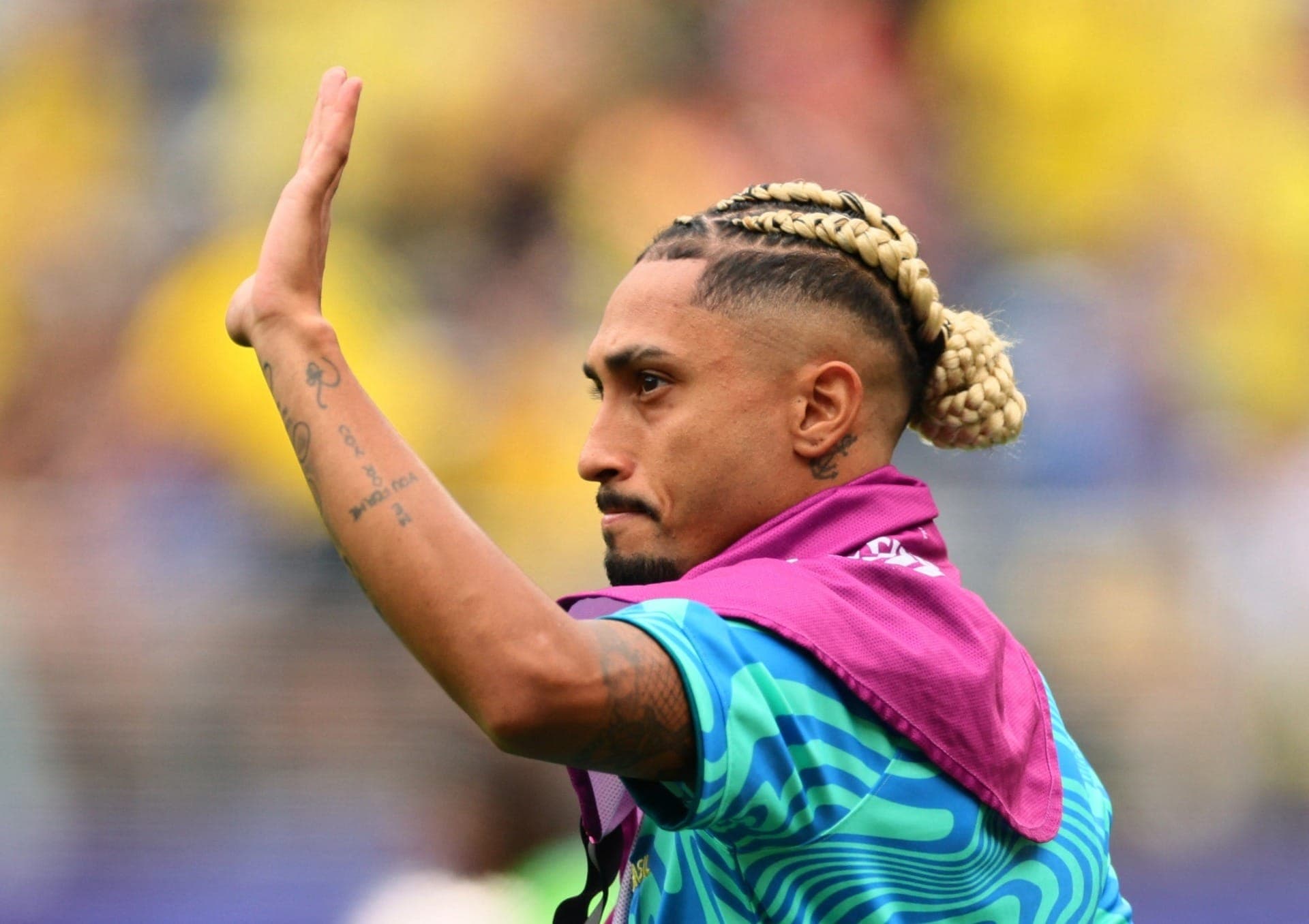 Raphinha em ação pela Seleção Brasileira