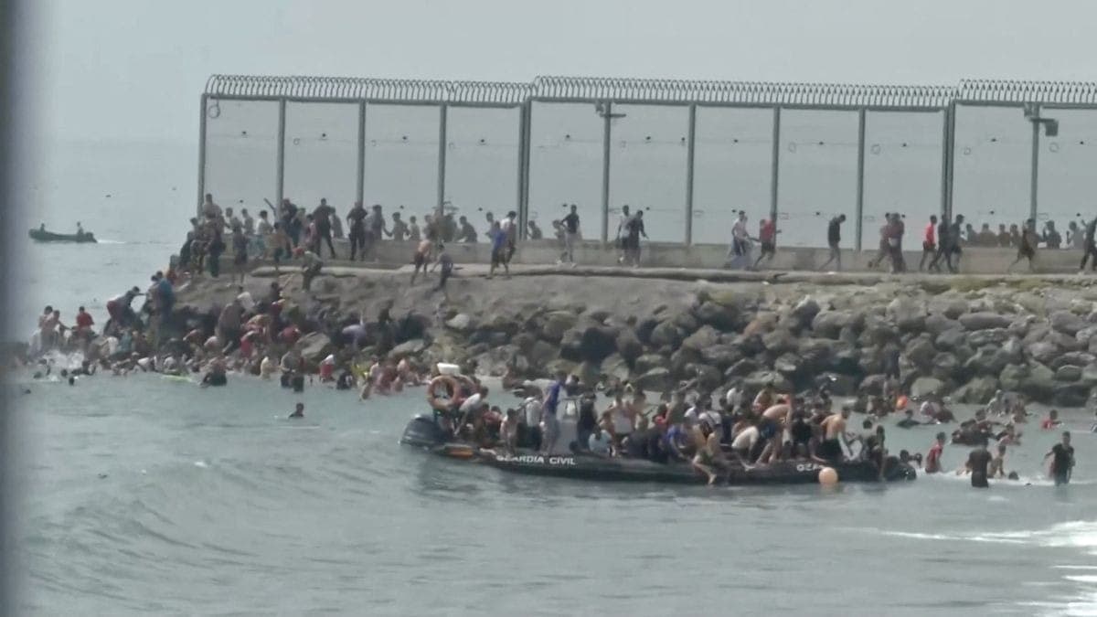 Crise migratória em Ceuta, na Espanha
