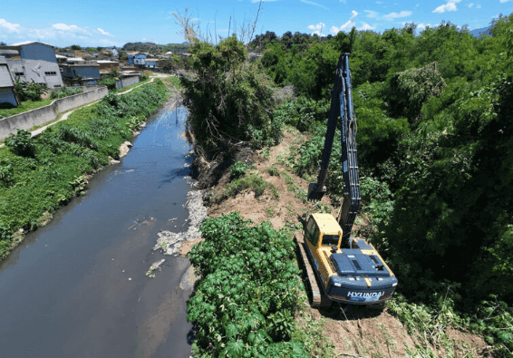 Obra no Rio Botas