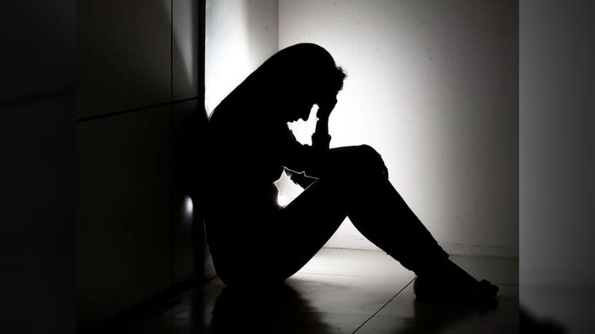 Mulher em crise de ansiedade
