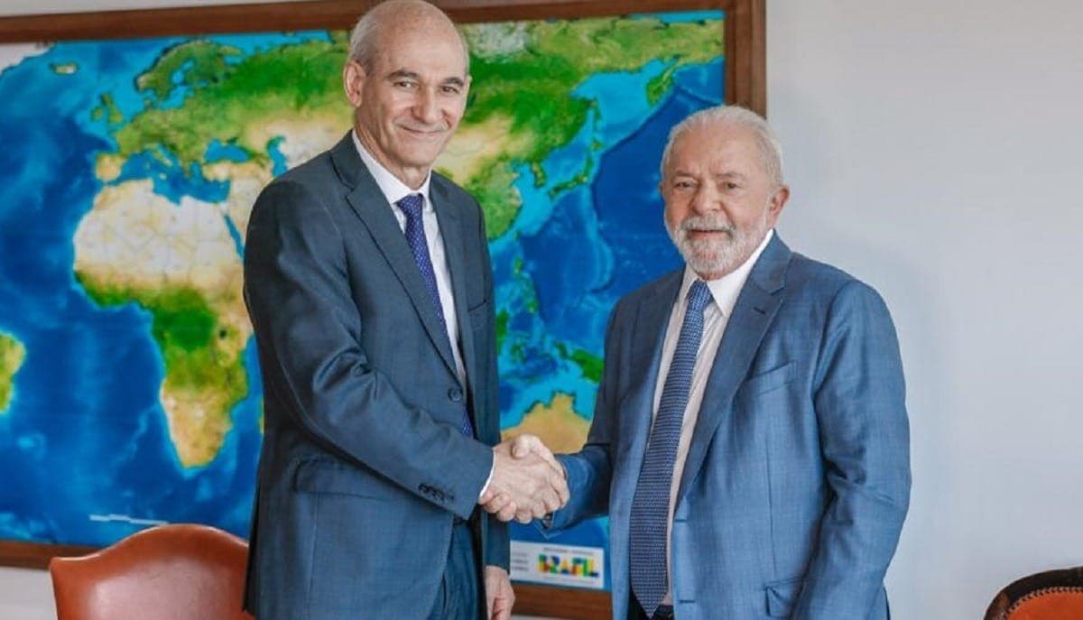 Lula empossa novo chefe do GSI