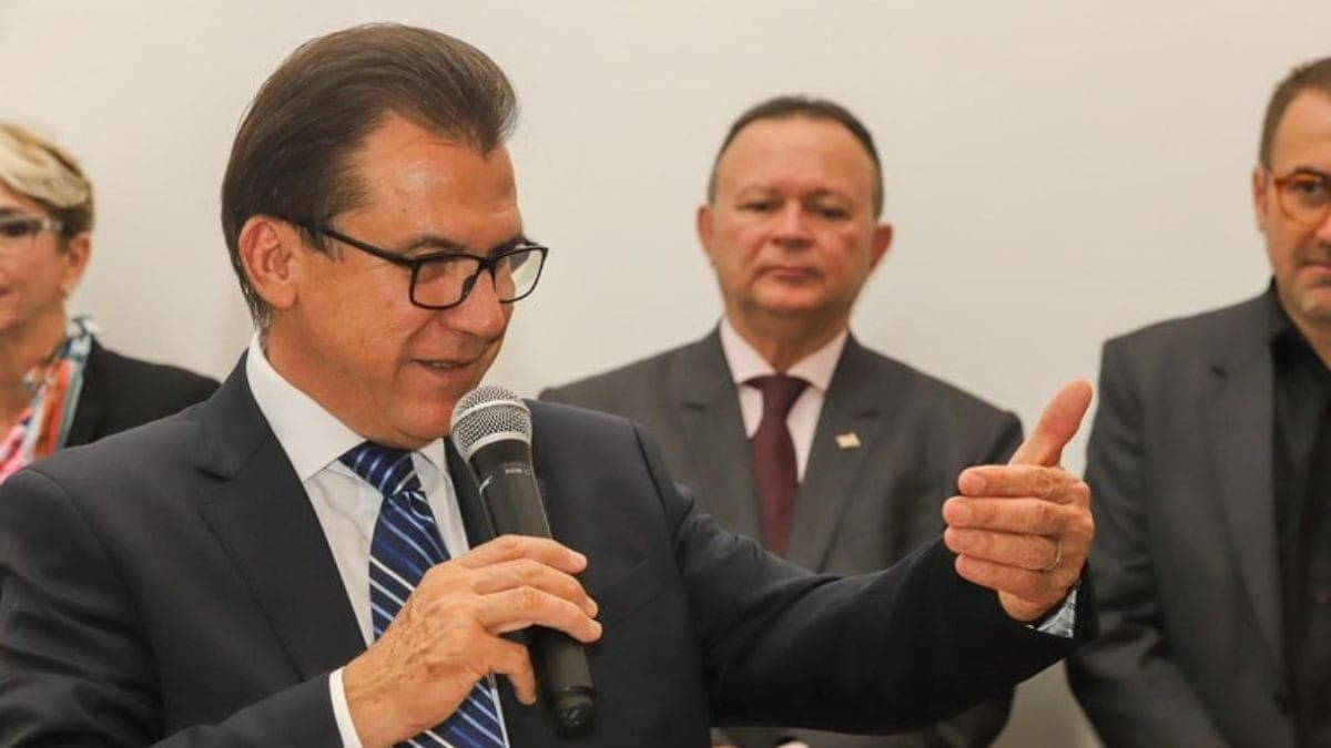 O ministro do Trabalho, Luiz Marinho