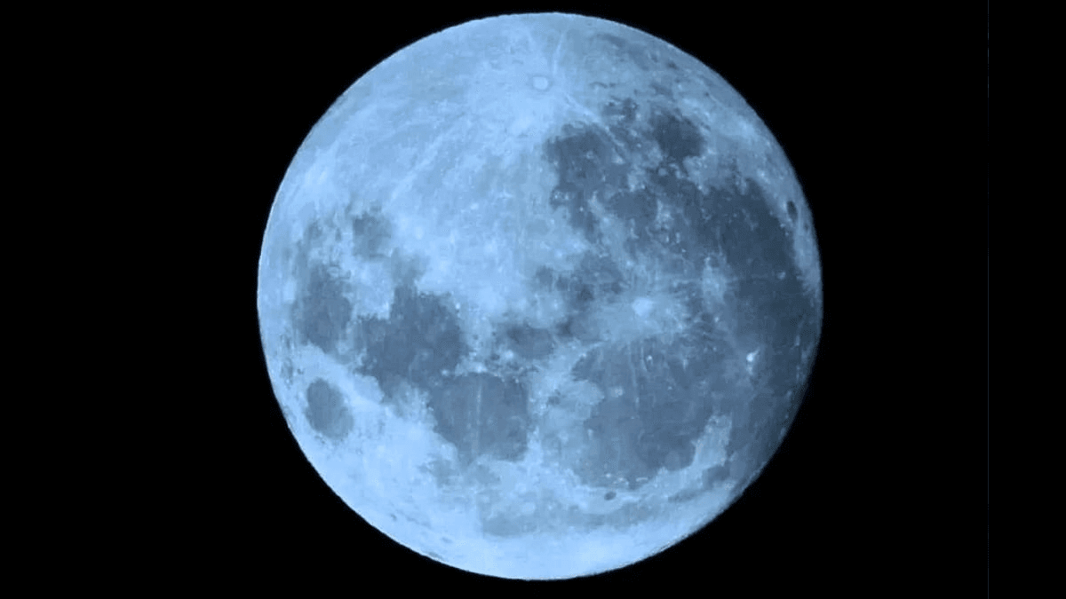 Superlua Azul