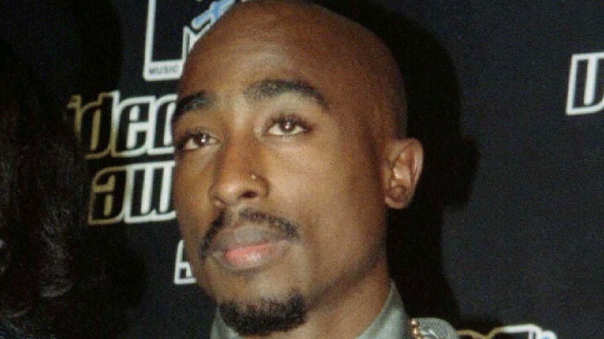 Rapper Tupac Shakur 