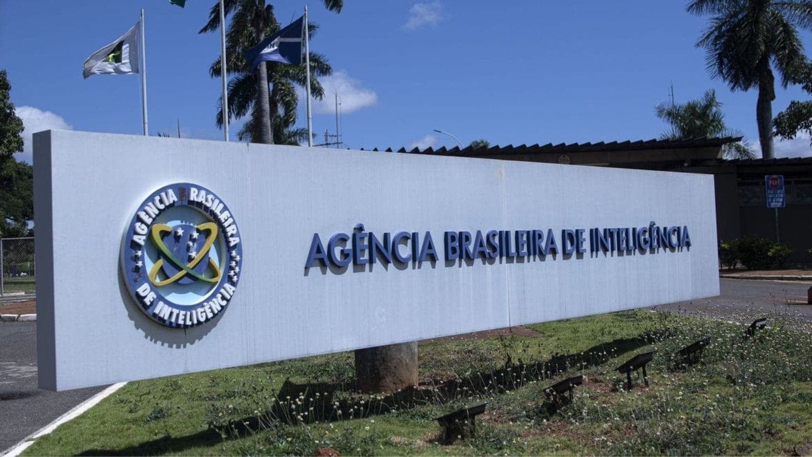 PF prende 2 servidores da Abin