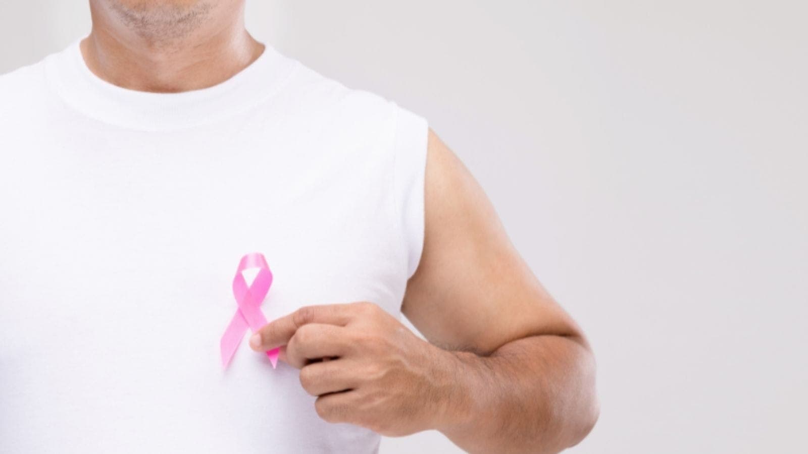 Você sabia que homens também podem ter câncer de mama?