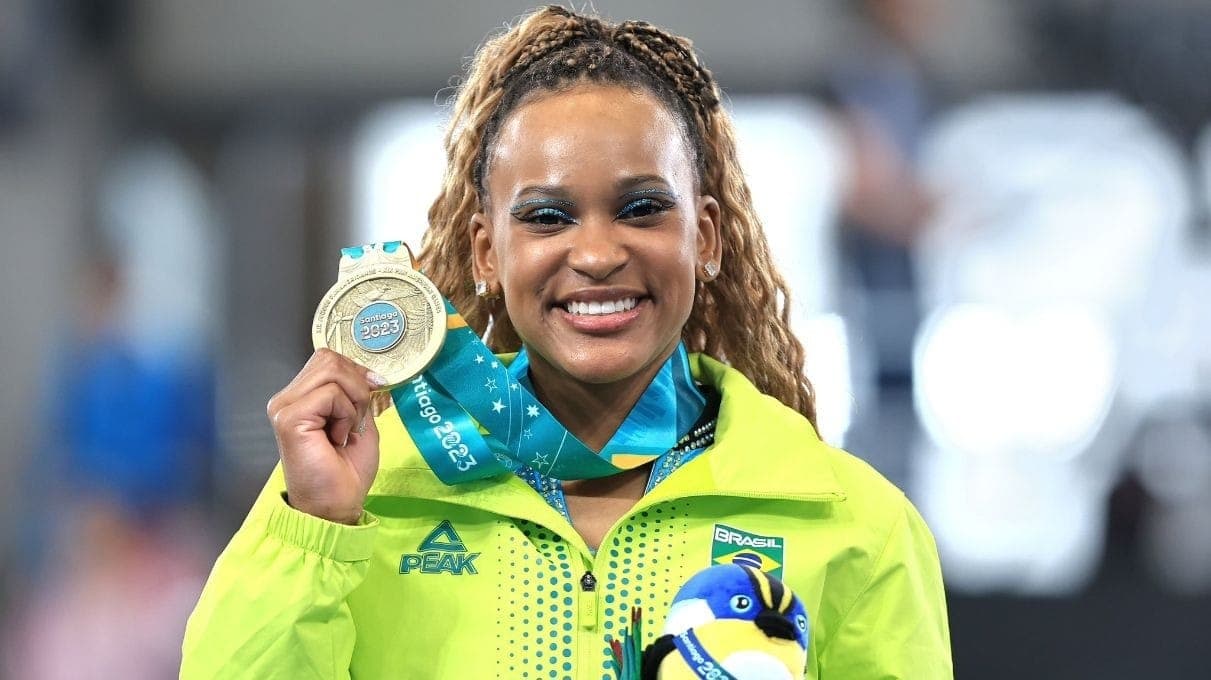 Rebeca Andrade garante mais um ouro no Pan