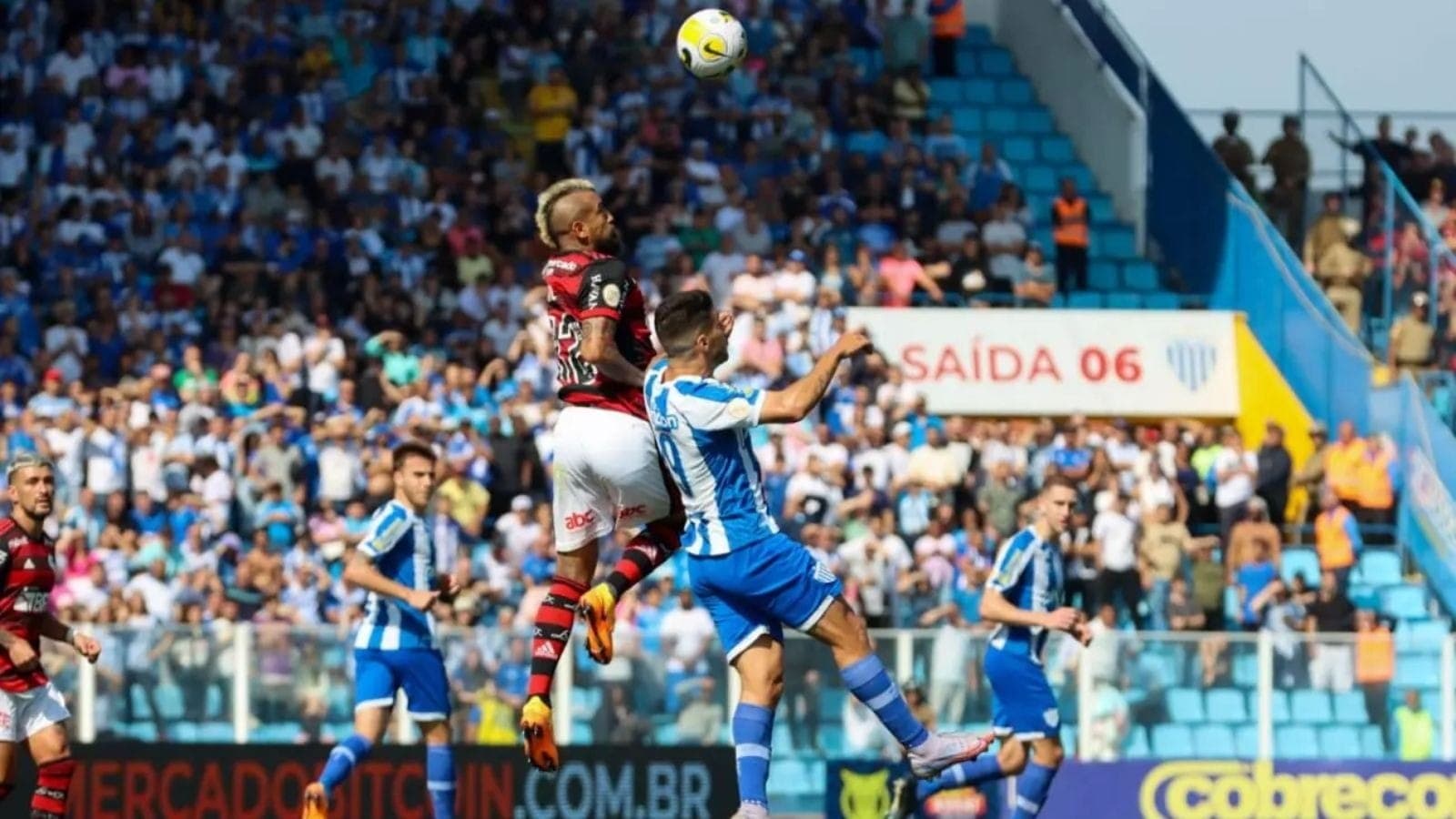 Avaí e Flamengo em 2022 pelo Brasileirão