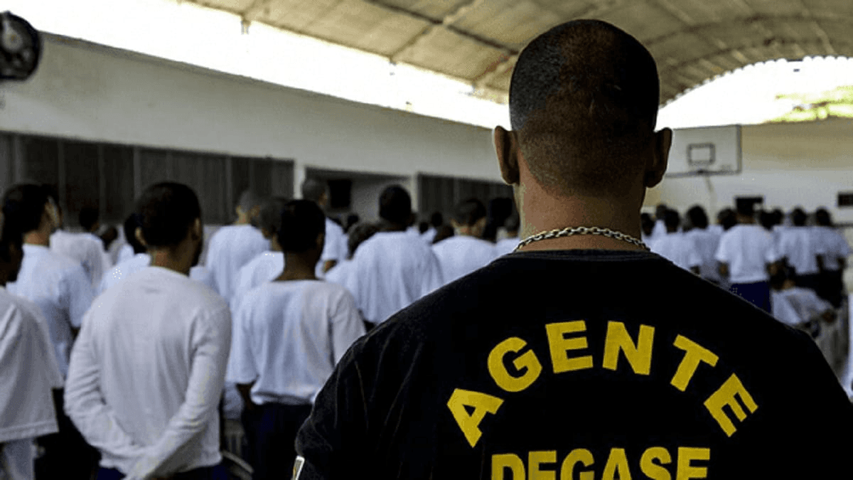 Desde 2006, o Governo do Rio se comprometeu junto ao Ministério Público, em, construir quatro nonas unidades para menores infratores