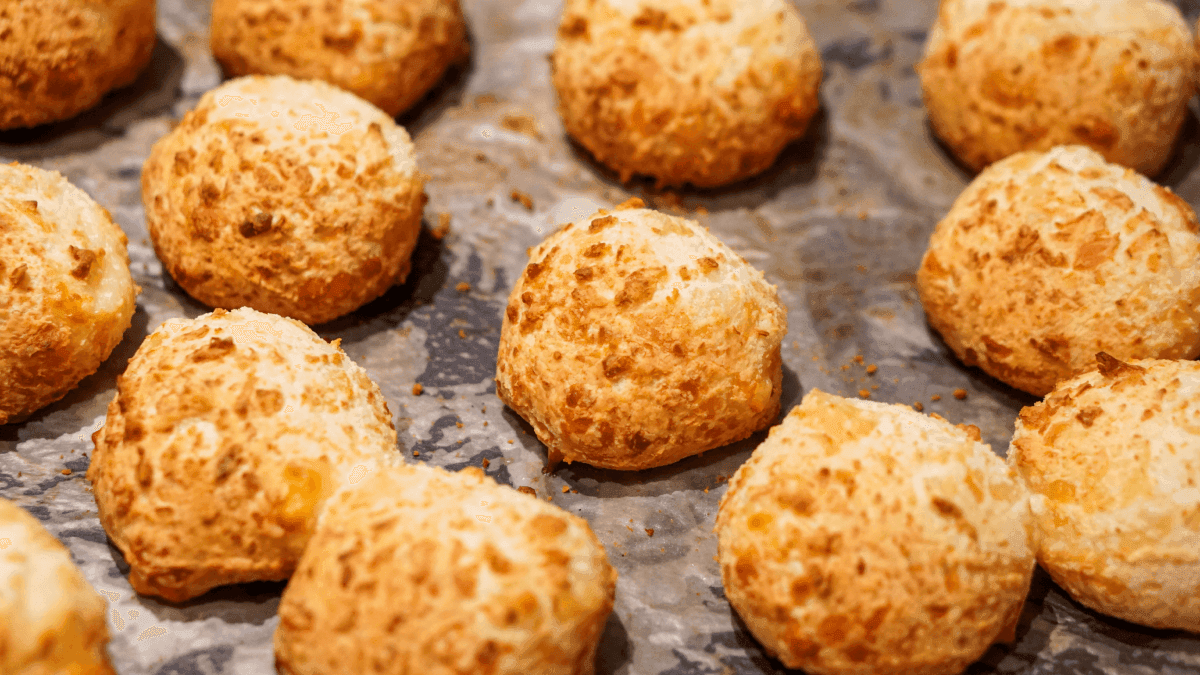 Pão de queijo do Rodrigo Oliveira: aprenda receita