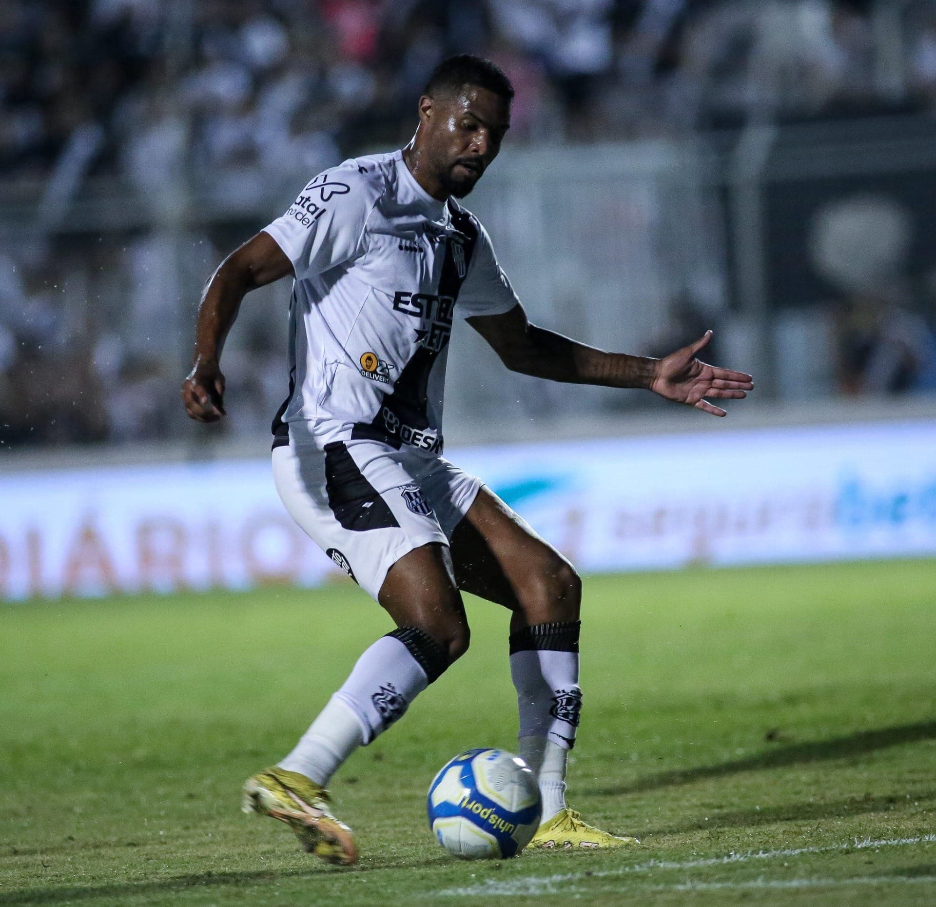 Ponte arranca empate no fim