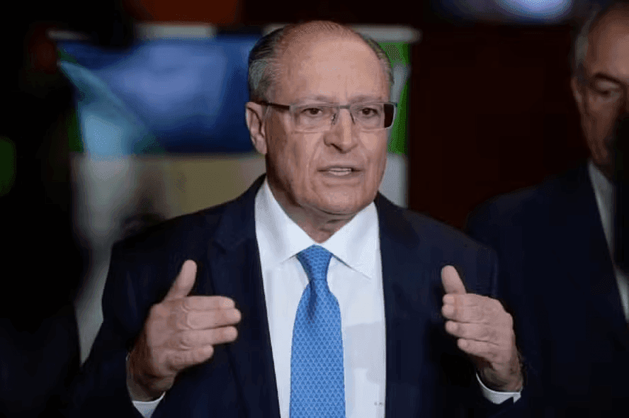 Presidente em exercício, Geraldo Alckmin