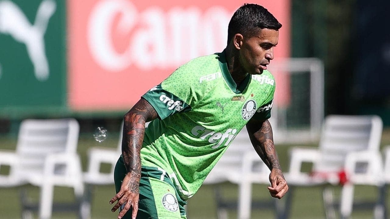 Dudu durante treino do Palmeiras