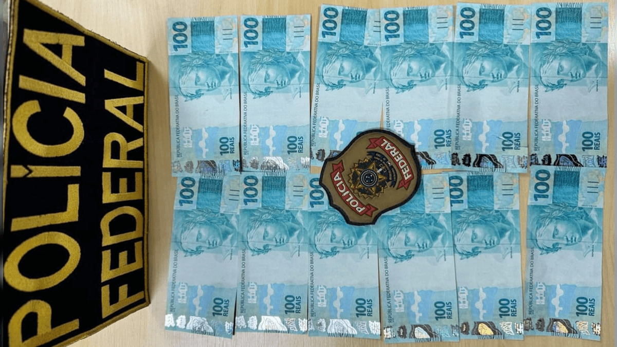 Havia R$ 1,2 mil em dinehrio falso 