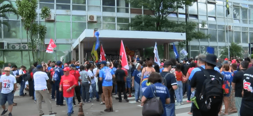 Greves nos Institutos Federais é suspensa