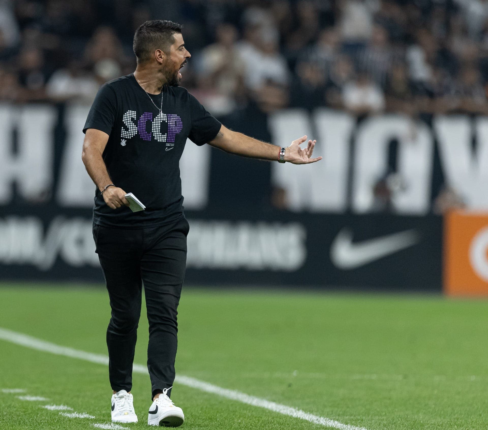 António Oliveira, técnico do Corinthians