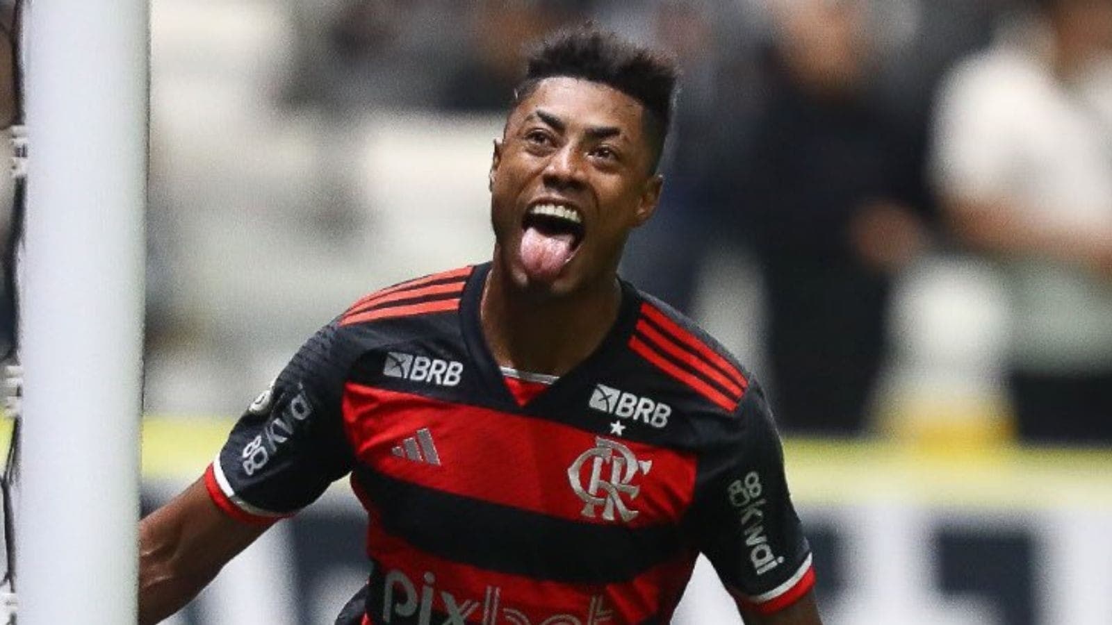 Flamengo goleia o Atlético-MG