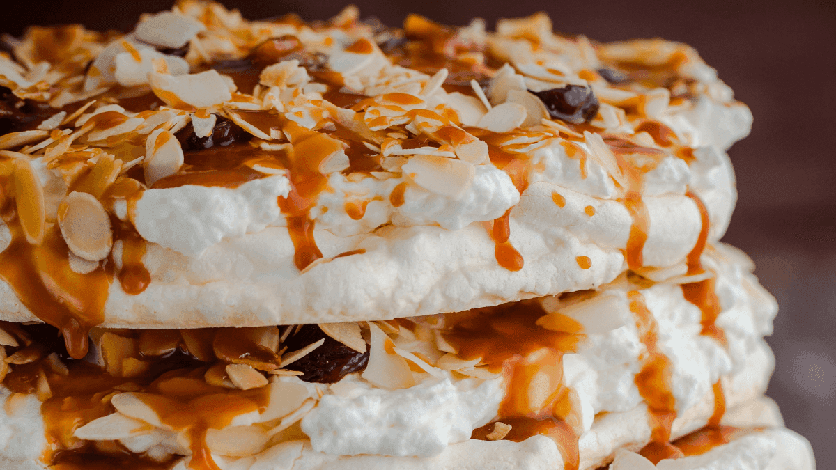 Dacquoise é bolo de suspiro delicioso