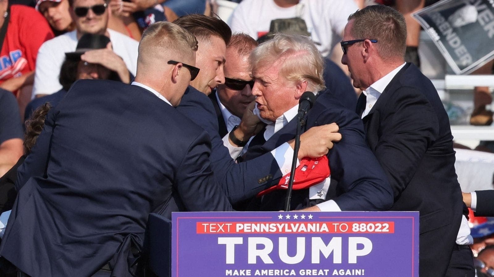 Trump baleado