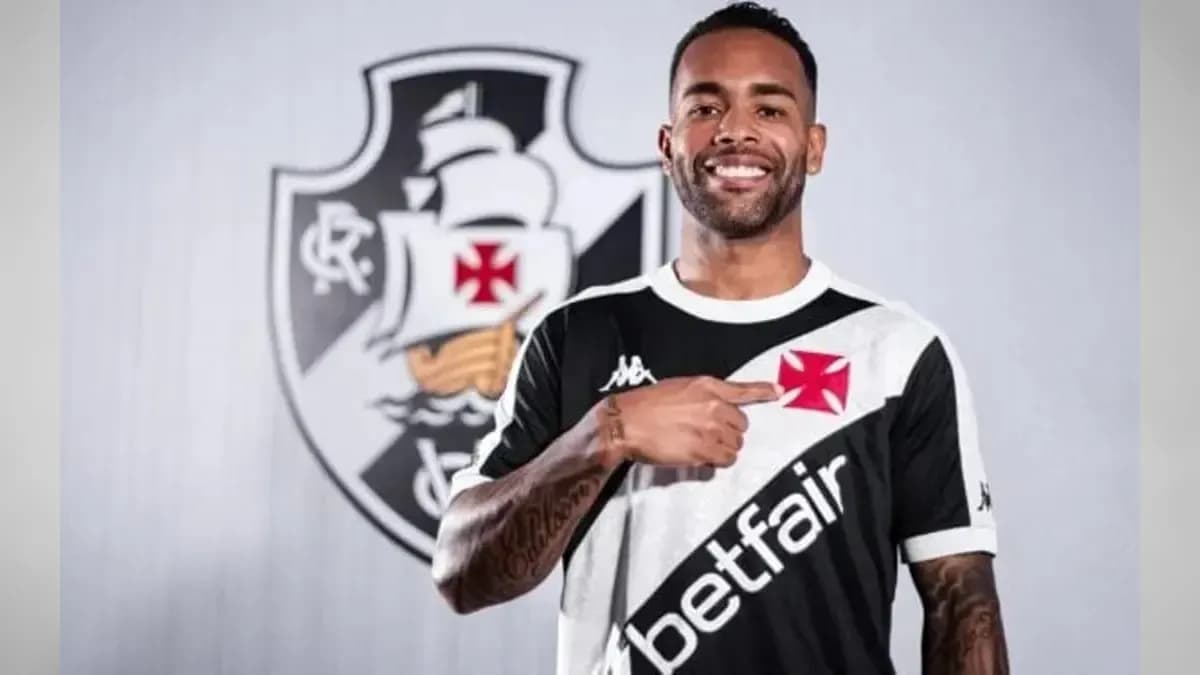 Alex Teixeira está de volta ao Vasco 