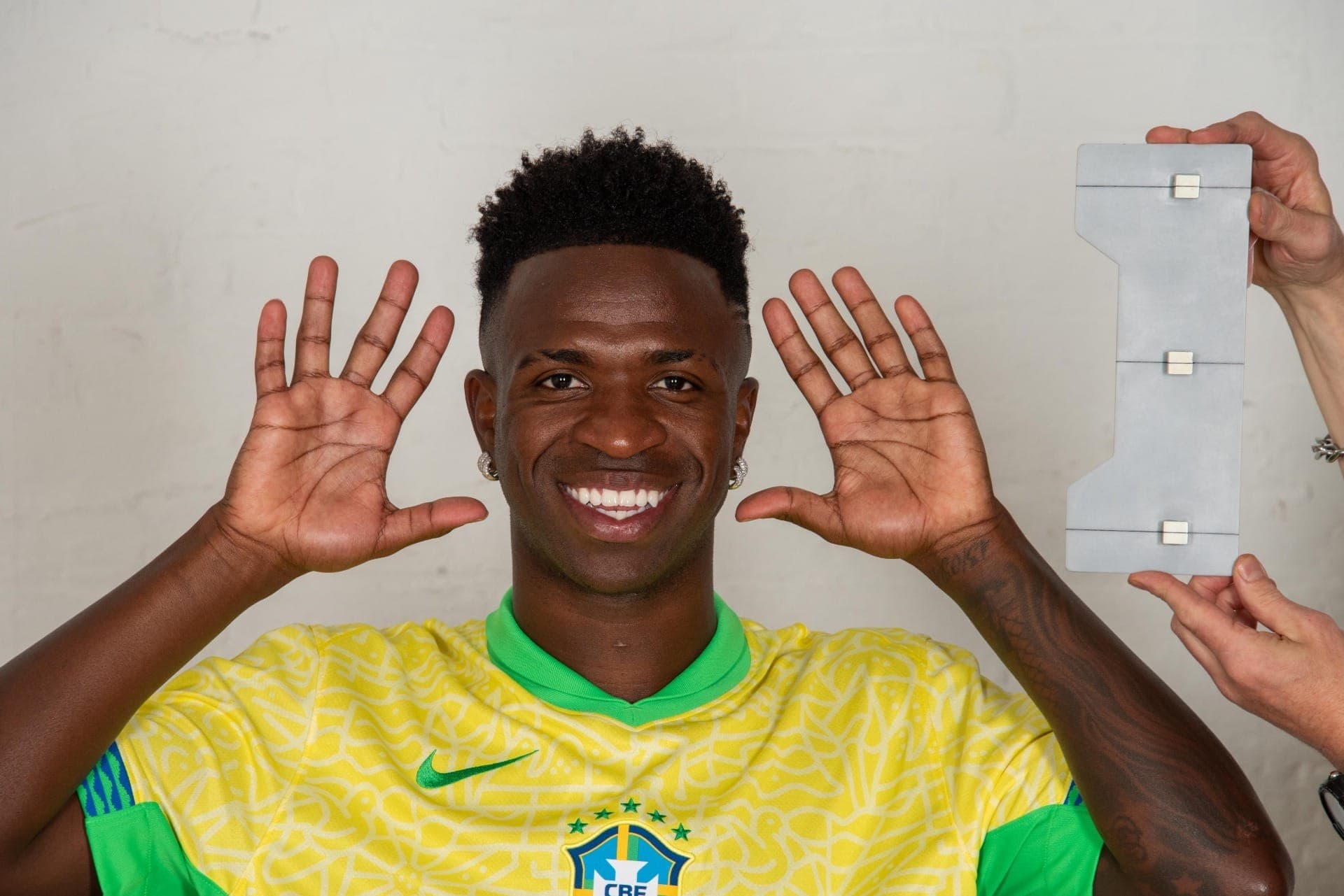 Vini Jr ganhará estátua de cera idêntica