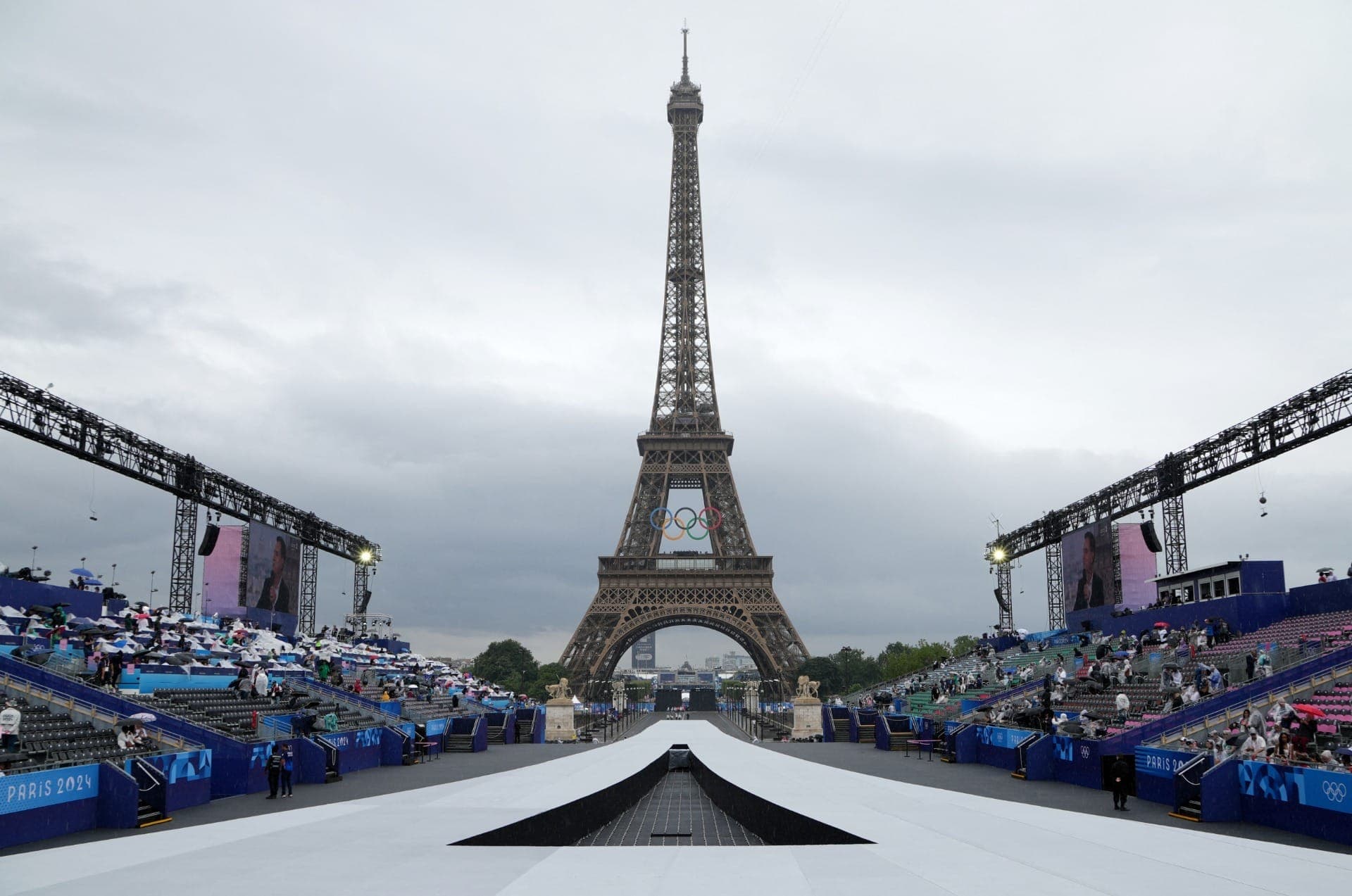 Torre Eiffel, Paris, cerimônia de abertura