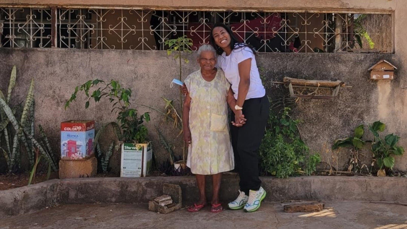 Ketleyn Quadros, judoca, e a avó, Marilda