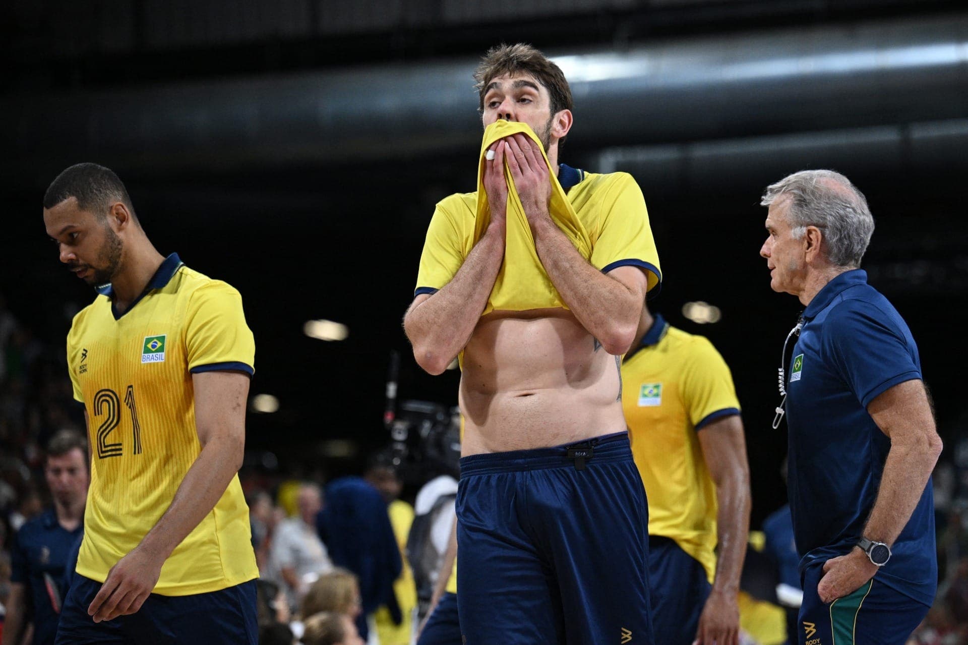 Brasil eiminado no vôlei masculino